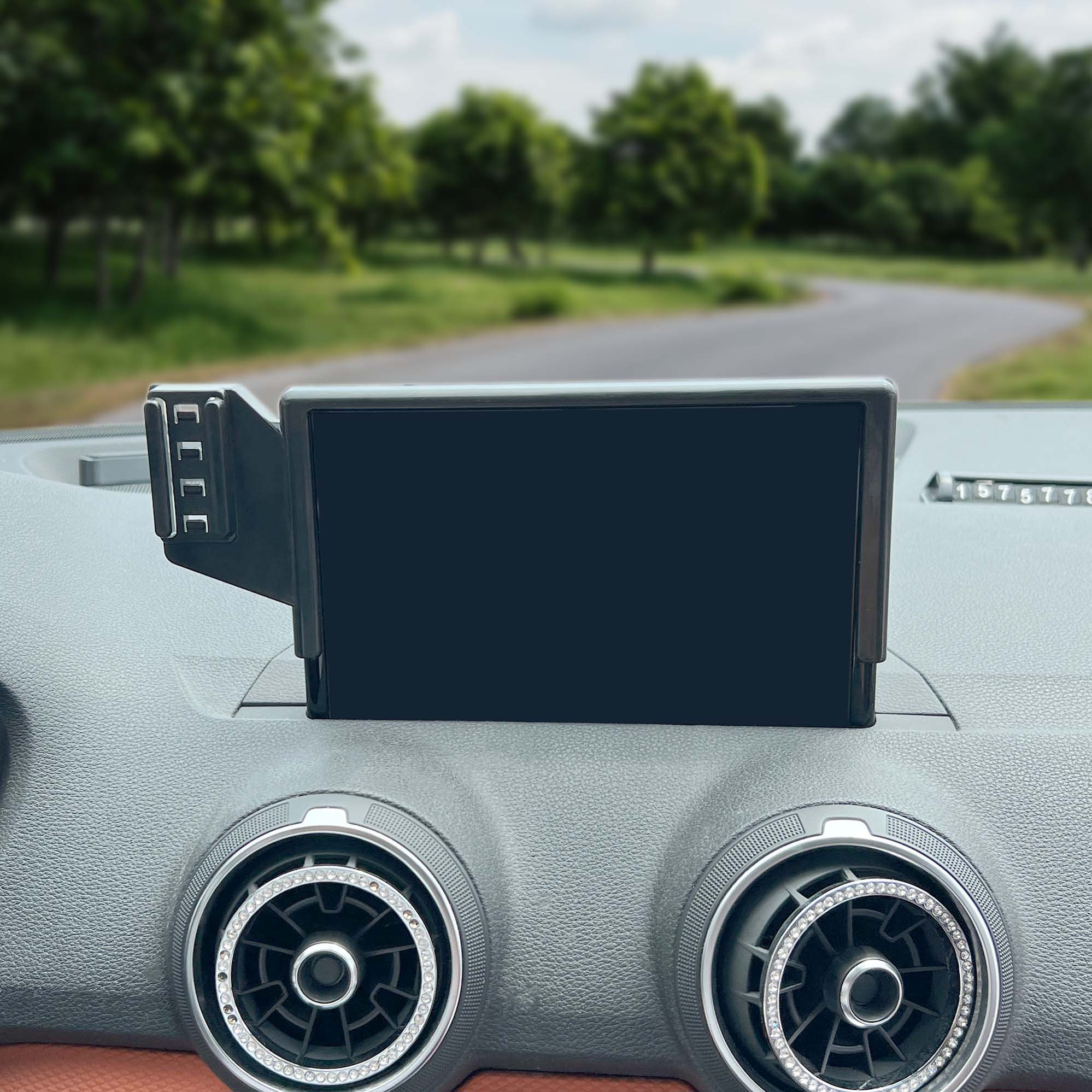 2018-2023 Audi Q2L Dedicated Mount